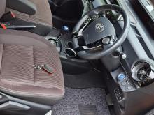 https://riyasewana.com/uploads/toyota-aqua-g-1214252517956.jpg