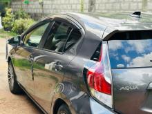 Toyota Aqua S Grade 2012 Car