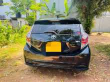 https://riyasewana.com/uploads/toyota-aqua-g-131434464632.jpg