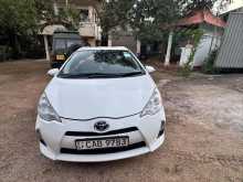 Toyota Aqua G Grade 2013 Car