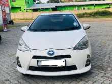 Toyota Aqua G Grede 2012 Car
