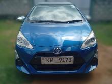 Toyota AQUA G GRADE 2012 Car