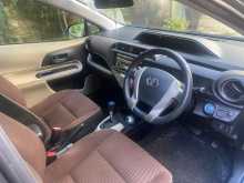 https://riyasewana.com/uploads/toyota-aqua-g-171502224353.jpg