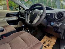 https://riyasewana.com/uploads/toyota-aqua-g-172117146946.jpg