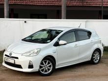 Toyota Aqua G Grade 2012 Car
