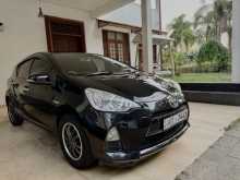 Toyota Aqua G Grade 2012 Car