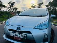 Toyota Aqua G Grade 2012 Car