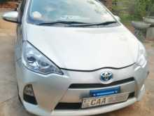https://riyasewana.com/uploads/toyota-aqua-g-2012-2521592712703.jpg