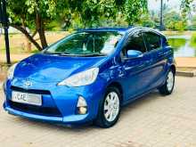 Toyota AQUA G GRADE 2013 Car