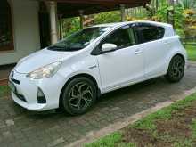 https://riyasewana.com/uploads/toyota-aqua-g-2013-176410412483.jpg