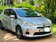 https://riyasewana.com/uploads/toyota-aqua-g-2013-218092412382.jpg