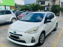 https://riyasewana.com/uploads/toyota-aqua-g-2013-29020612102.jpg