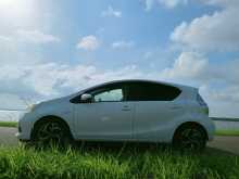 https://riyasewana.com/uploads/toyota-aqua-g-2013-2916550212994.jpg