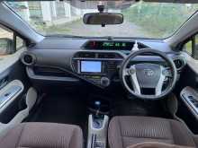 https://riyasewana.com/uploads/toyota-aqua-g-2013-68073212444.jpg
