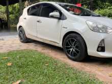 https://riyasewana.com/uploads/toyota-aqua-g-2014-119525612934.jpg