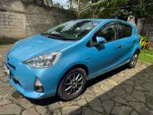 https://riyasewana.com/uploads/toyota-aqua-g-2014-2214585412262.jpg