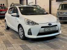 https://riyasewana.com/uploads/toyota-aqua-g-2014-2710183512222.jpg