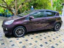 https://riyasewana.com/uploads/toyota-aqua-g-2014-2815132512362.jpg