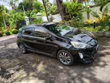 Toyota Aqua G Grade 2015 Car