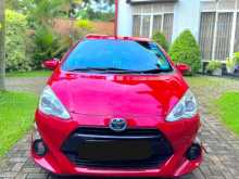 https://riyasewana.com/uploads/toyota-aqua-g-2015-2520312312451.jpg