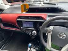 https://riyasewana.com/uploads/toyota-aqua-g-2015-815441812253.jpg