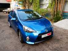 Toyota AQUA G GRADE 2013 Car