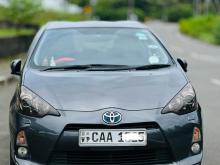 Toyota Aqua G Grade 2012 Car