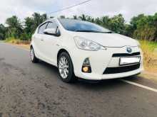 Toyota Aqua G Grede 2012 Car