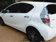 https://riyasewana.com/uploads/toyota-aqua-g-249344117995.jpg