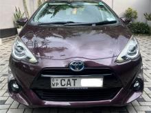 Toyota AQUA G GRADE 2016 Car