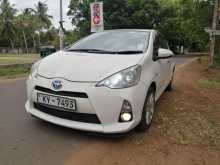 Toyota Aqua G Grede 2012 Car