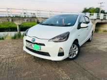 https://riyasewana.com/uploads/toyota-aqua-g-41427455002.jpg