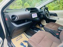 https://riyasewana.com/uploads/toyota-aqua-g-511492224091.jpg