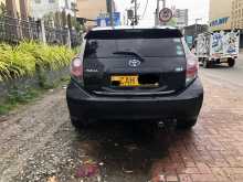 https://riyasewana.com/uploads/toyota-aqua-g-610124122032.jpg
