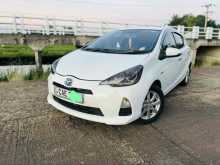 https://riyasewana.com/uploads/toyota-aqua-g-610302522523.jpg