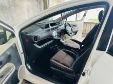 https://riyasewana.com/uploads/toyota-aqua-g-613482017626.jpg