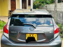 Toyota Aqua G Grade 2012 Car