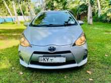 Toyota Aqua G Grade 2012 Car