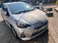 https://riyasewana.com/uploads/toyota-aqua-g-7215602283.jpg