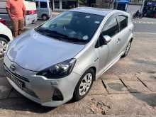 Toyota Aqua G Grade 2012 Car