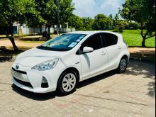 https://riyasewana.com/uploads/toyota-aqua-g-79472317635.jpg