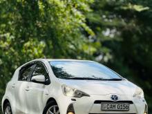 Toyota AQUA G LIMITED 2015 Car