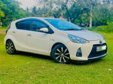 https://riyasewana.com/uploads/toyota-aqua-g-919253622492.jpg