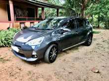 https://riyasewana.com/uploads/toyota-aqua-grade-2014-149431112252.jpg