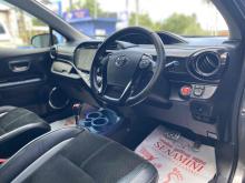 https://riyasewana.com/uploads/toyota-aqua-gs-517214124552.jpg