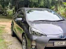https://riyasewana.com/uploads/toyota-aqua-limited-2200253483.jpg
