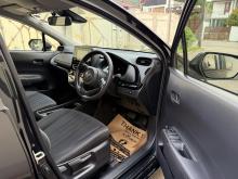 https://riyasewana.com/uploads/toyota-aqua-new-239015017066.jpg