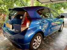 https://riyasewana.com/uploads/toyota-aqua-prius-14415724611.jpg