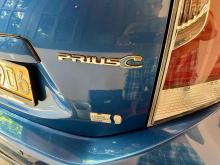 https://riyasewana.com/uploads/toyota-aqua-prius-14415724863.jpg