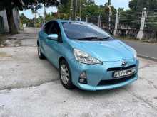 Toyota Aqua Prius C 2014 Car